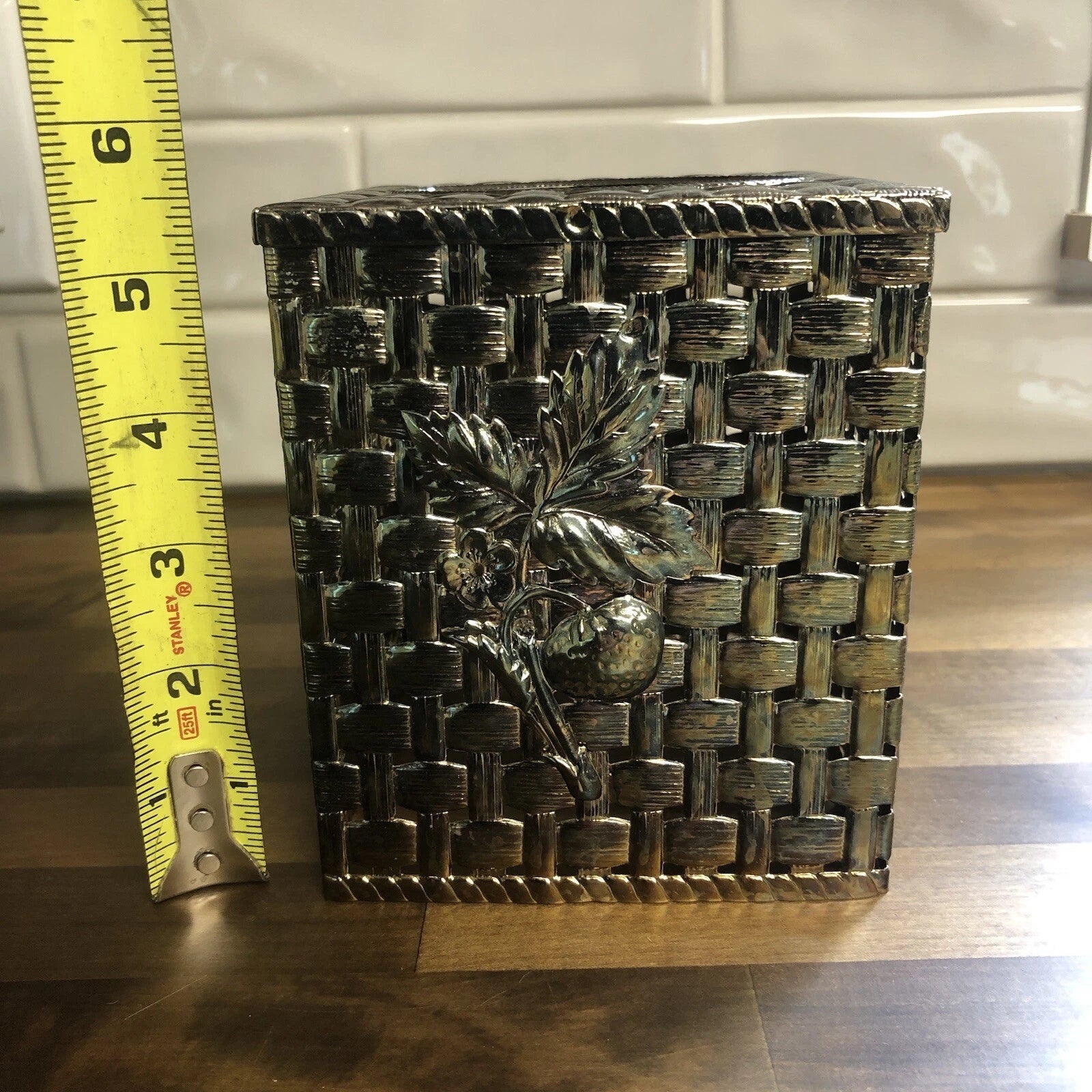 Vintage Gold Tone Square Tissue Box Cover Basket Weave Pattern Strawberry Design | eBay