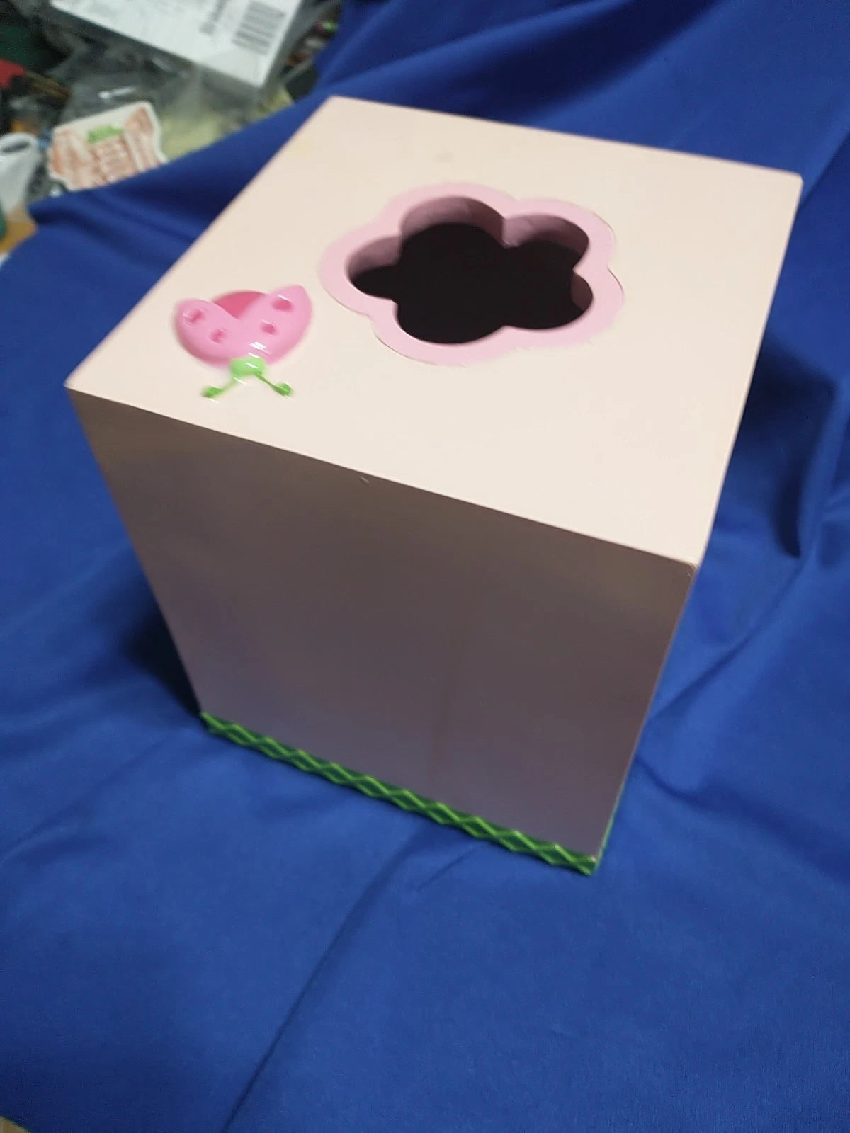 KH BUTTERFLY GARDEN TISSUE BOX COVER PINK FLOWERS CATERPILLAR LADY BUG RESIN | eBay