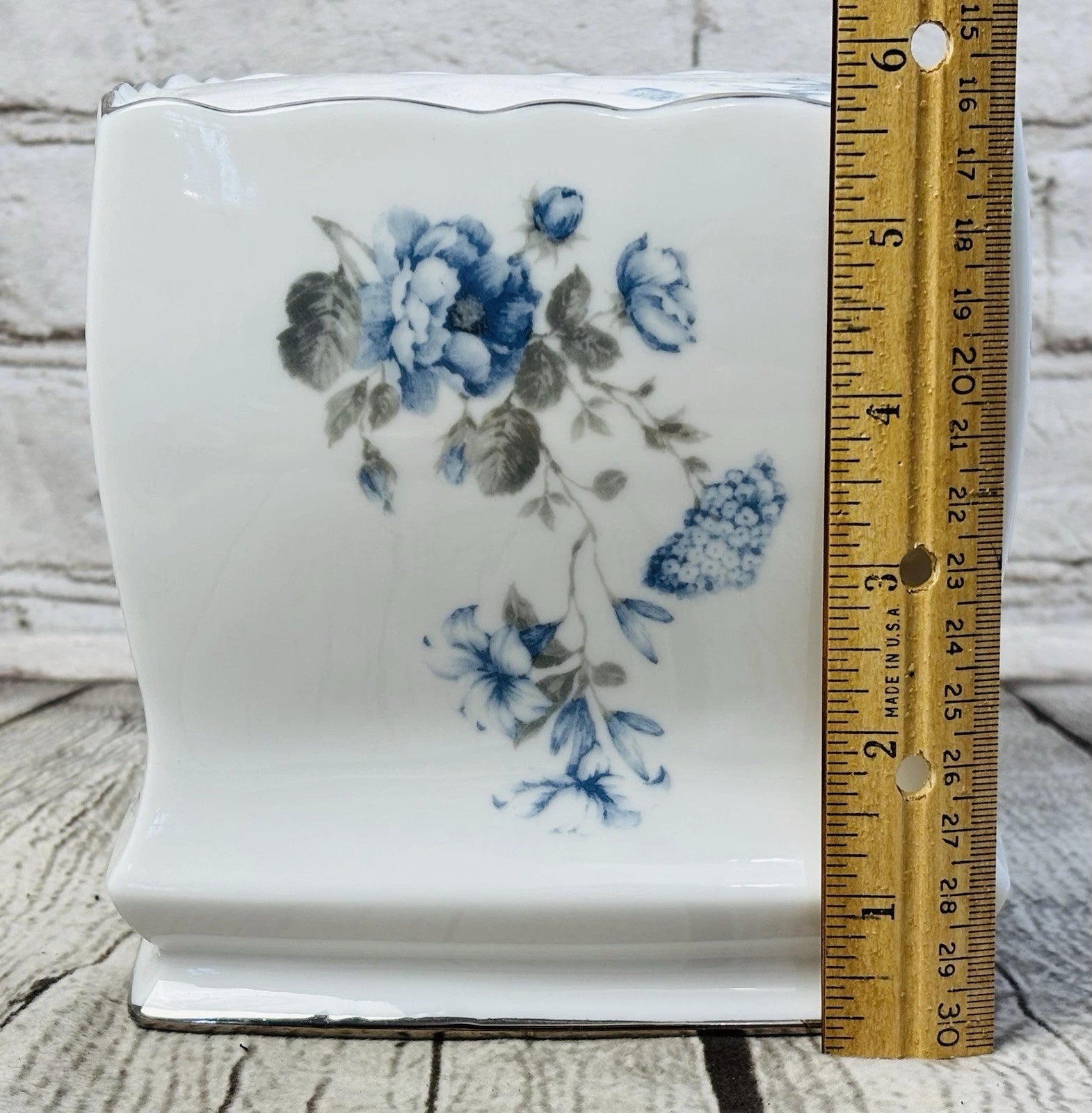 Veratex Ceramic Tissue Box Cover White Blue Roses Silver Trim Gray Leaves Mint | eBay