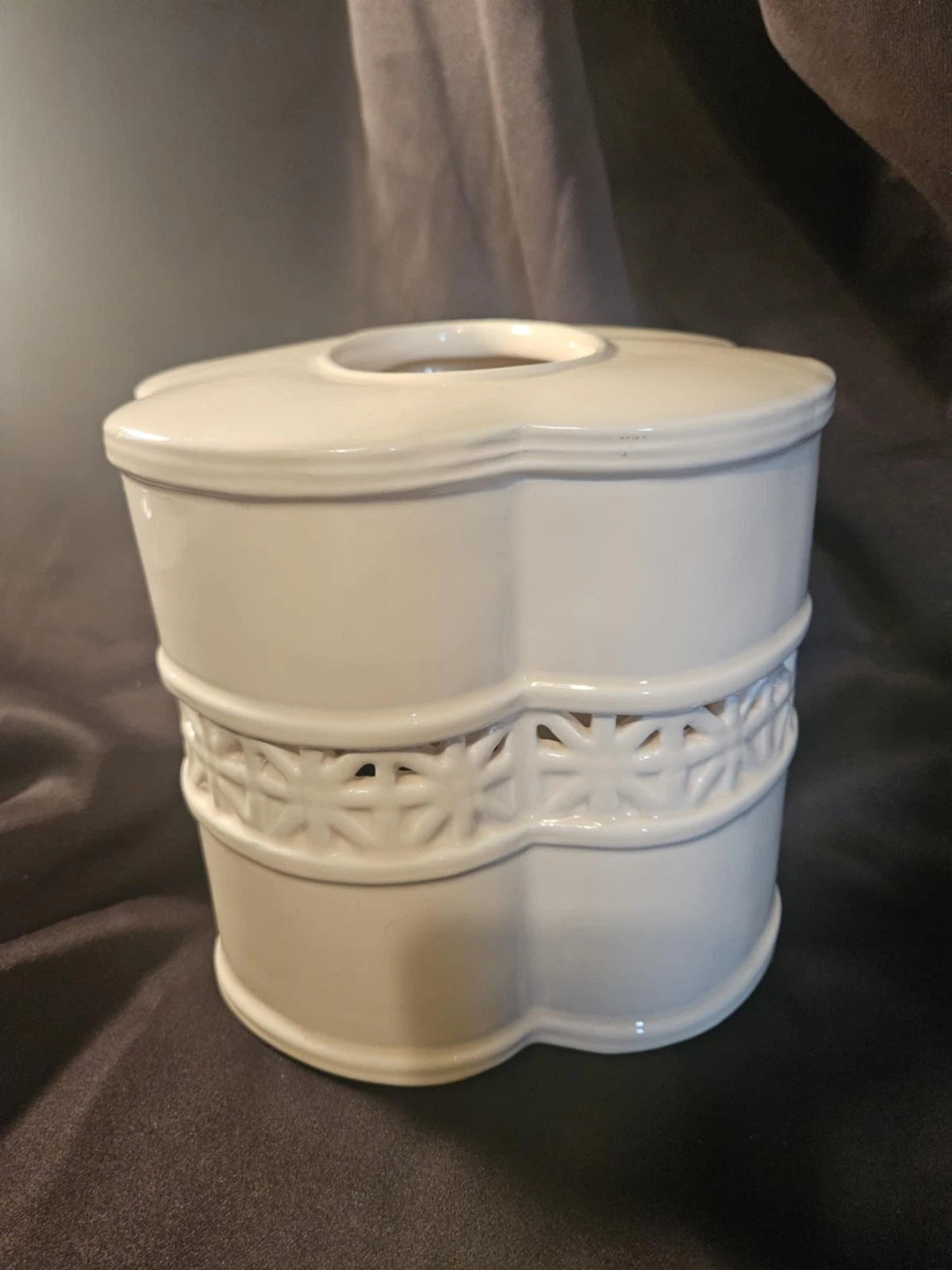 Beautiful Shaped White Colored Ceramic Tissue Box Cover Great W/Any Decor | eBay