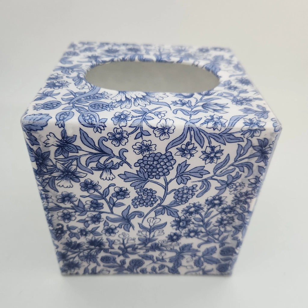 Pretty Tissue Box Holder Cover Blue and White Vintage Linens 'n Things Label | eBay
