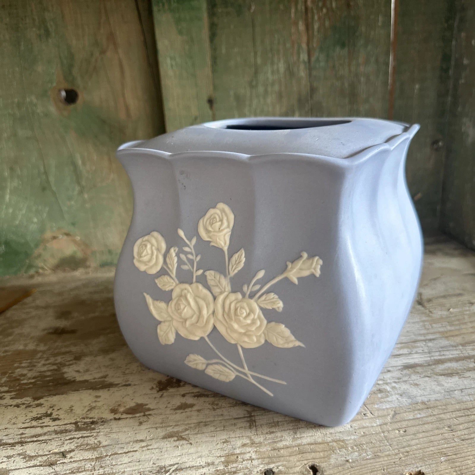 Vintage Duck Egg Blue Soap Stone Tissue Holder With White Roses | eBay