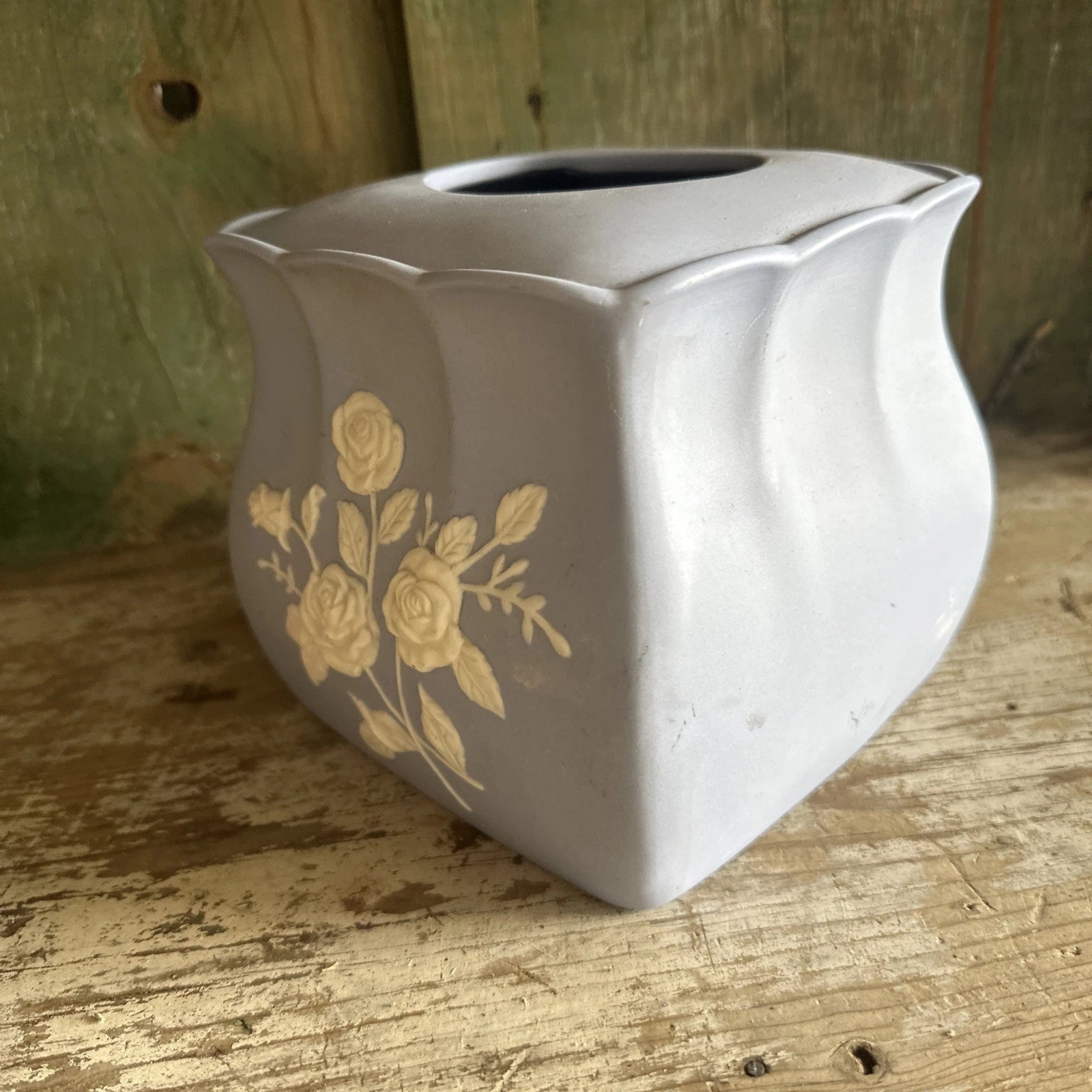 Vintage Duck Egg Blue Soap Stone Tissue Holder With White Roses | eBay