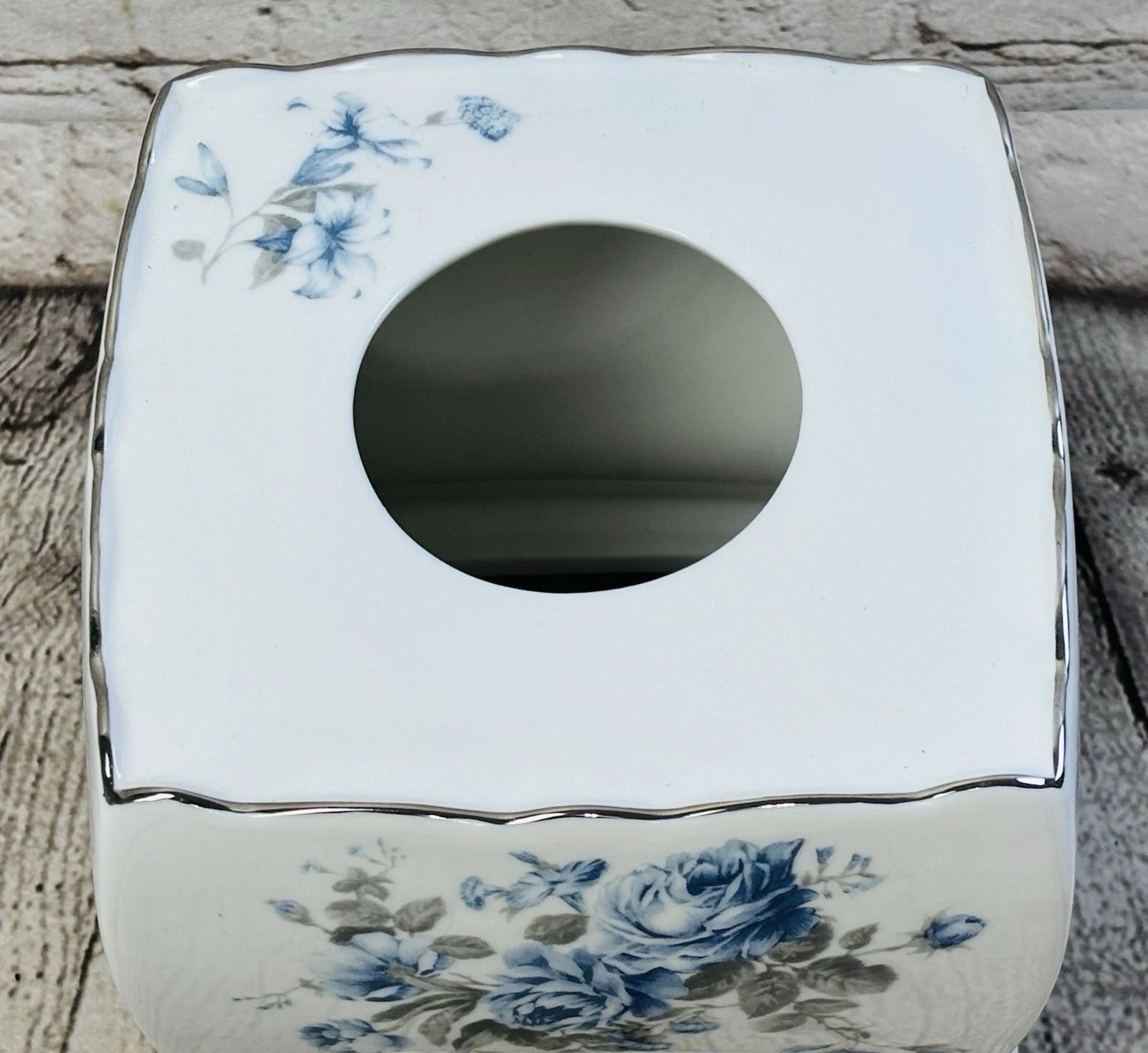 Veratex Ceramic Tissue Box Cover White Blue Roses Silver Trim Gray Leaves Mint | eBay