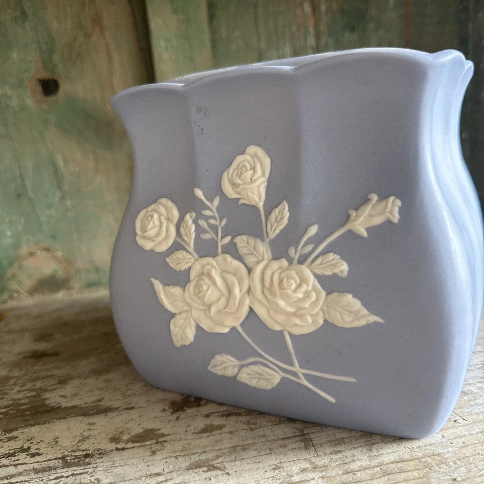 Vintage Duck Egg Blue Soap Stone Tissue Holder With White Roses | eBay