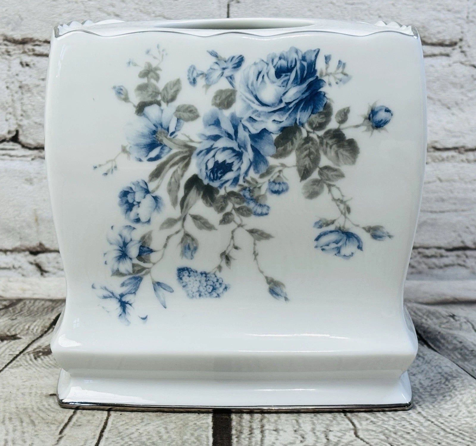 Veratex Ceramic Tissue Box Cover White Blue Roses Silver Trim Gray Leaves Mint | eBay