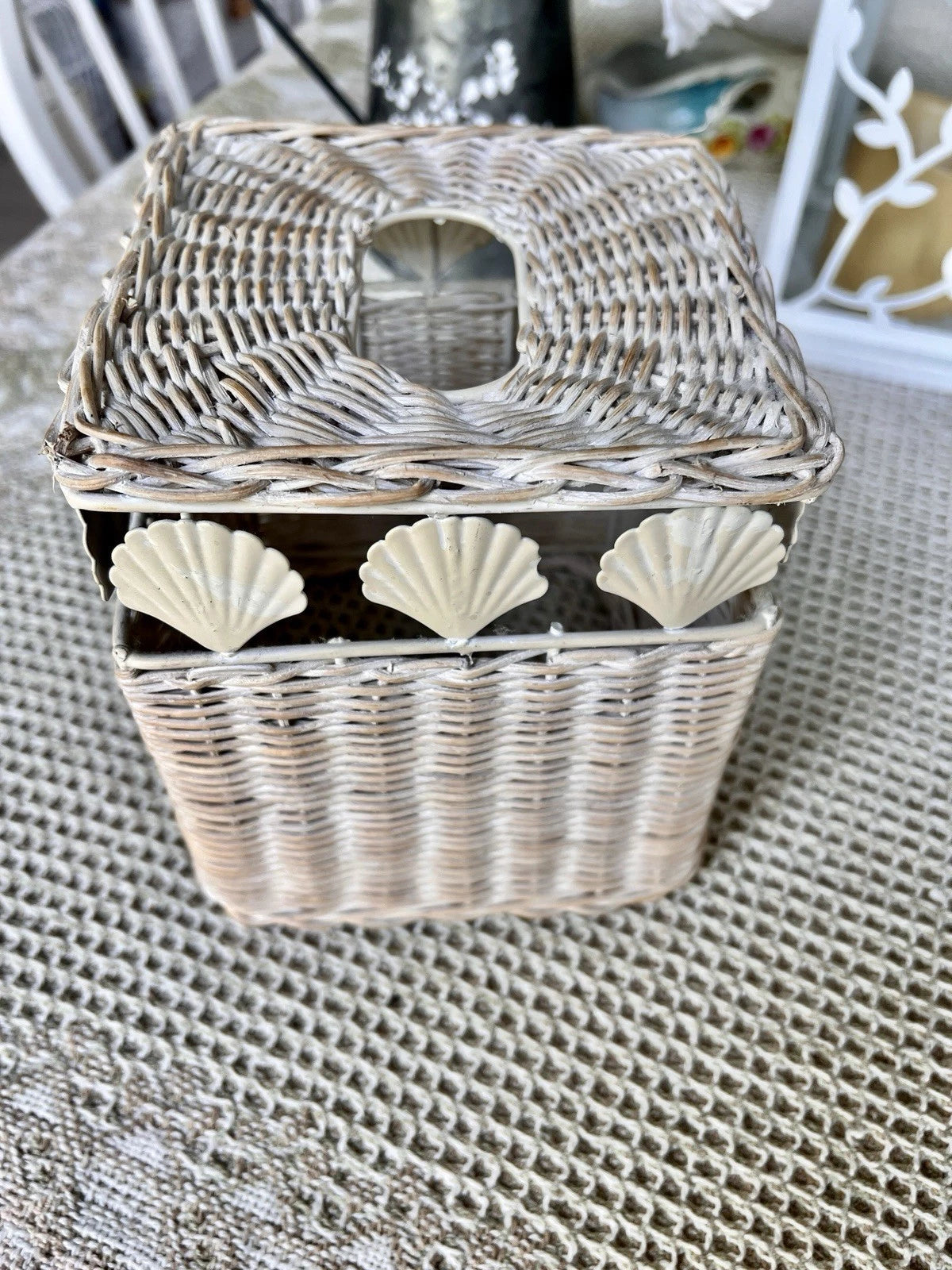 TISSUE BOX HOLDER WICKER SEA SHELL RATTAN BAMBOO BEACH TISSUE BOX HOLDER | eBay