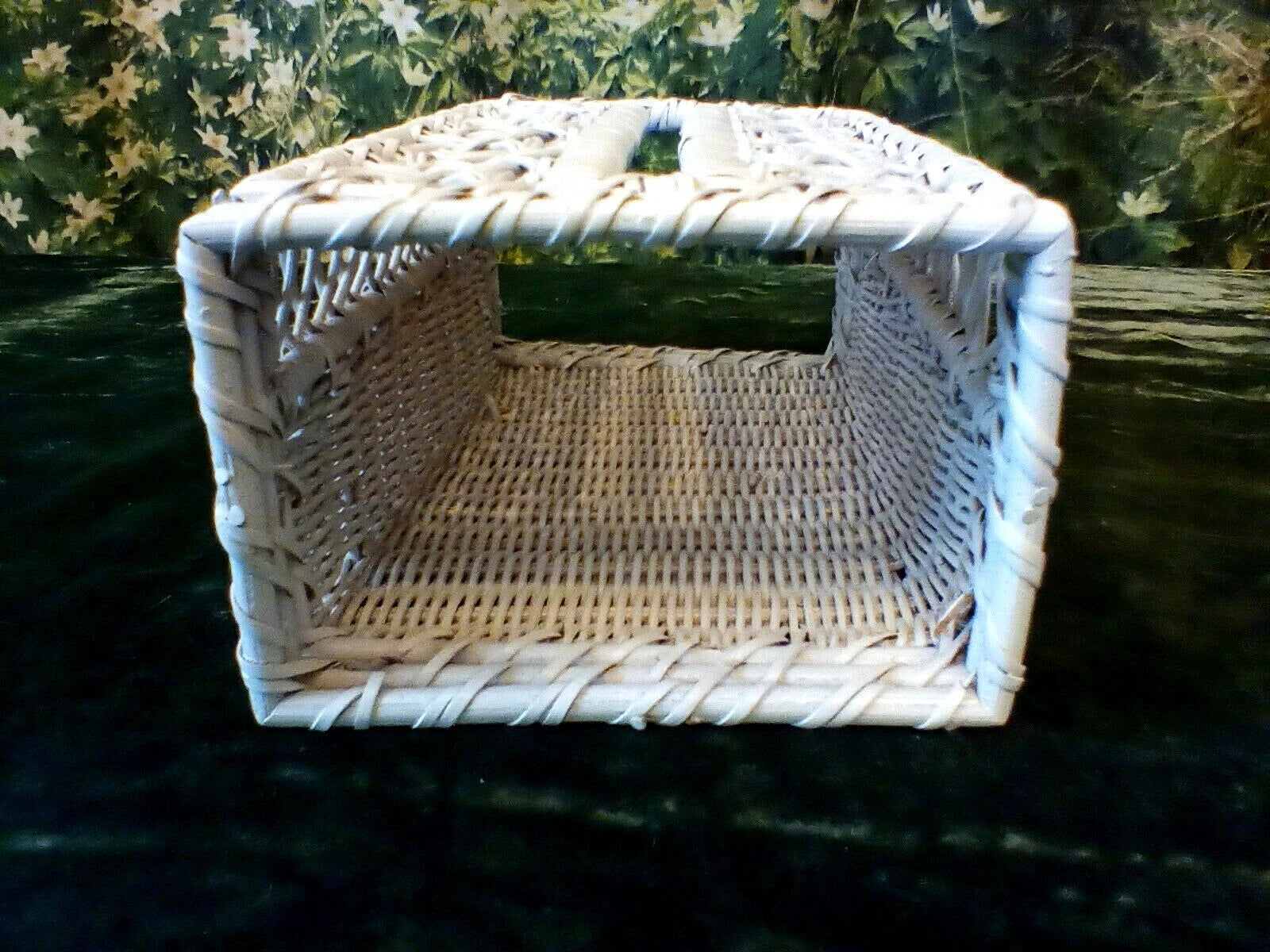VINTAGE WHITE WICKER TISSUE BOX COVER RETRO MID CENTURY Cottage Beach Decor | eBay
