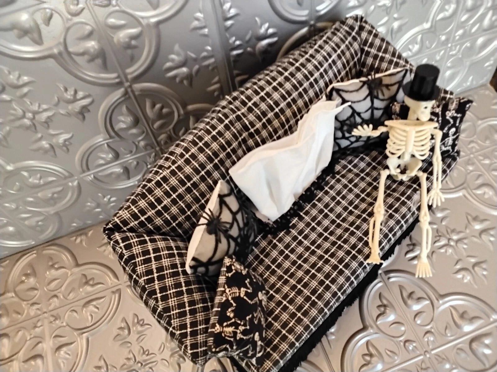 SKELTON Sofa Tissue Box Cover Free Tissues | eBay