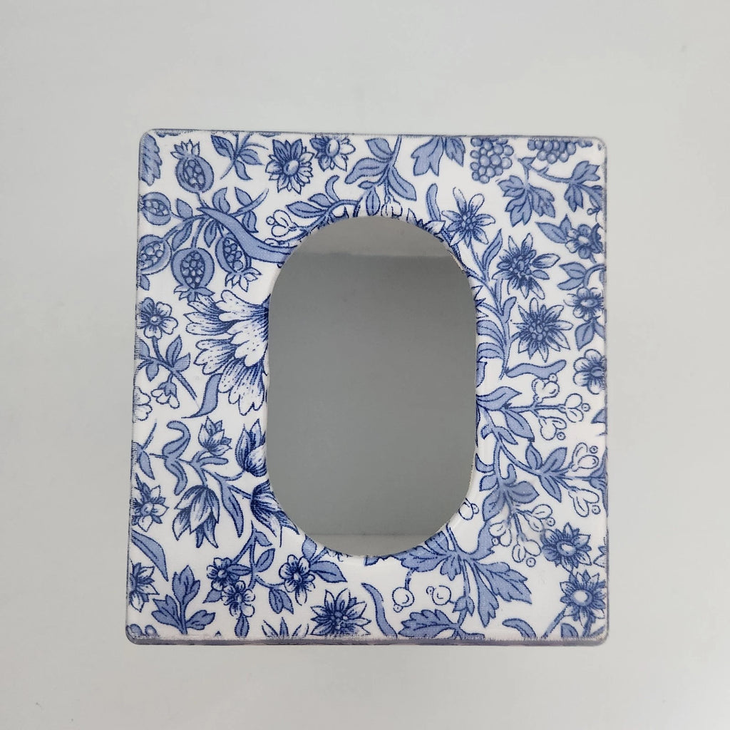 Pretty Tissue Box Holder Cover Blue and White Vintage Linens 'n Things Label | eBay