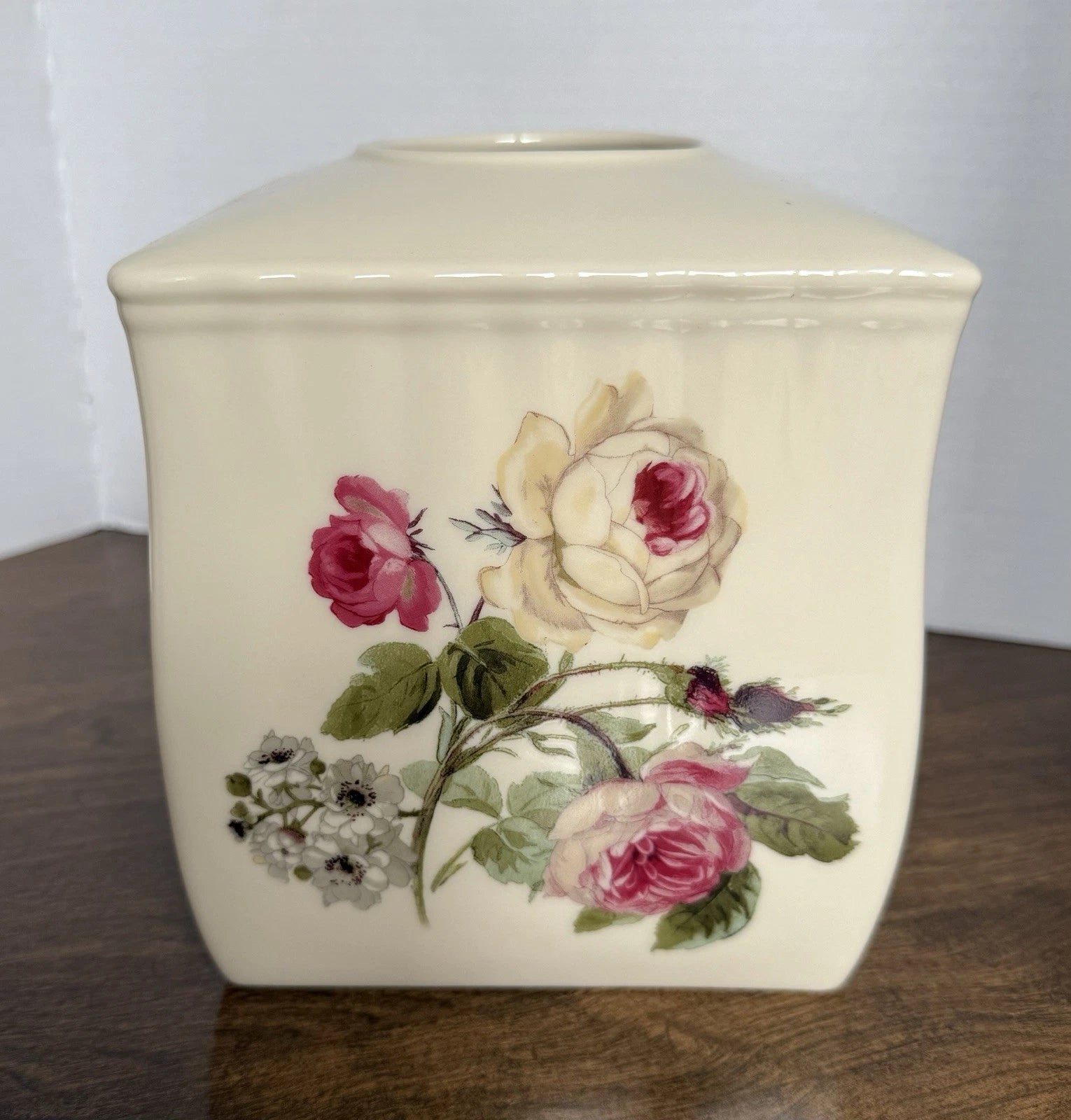 Lenox Accoutrements By Anne Griffin Ivory Bone China Tissue Box Cover Vanity | eBay
