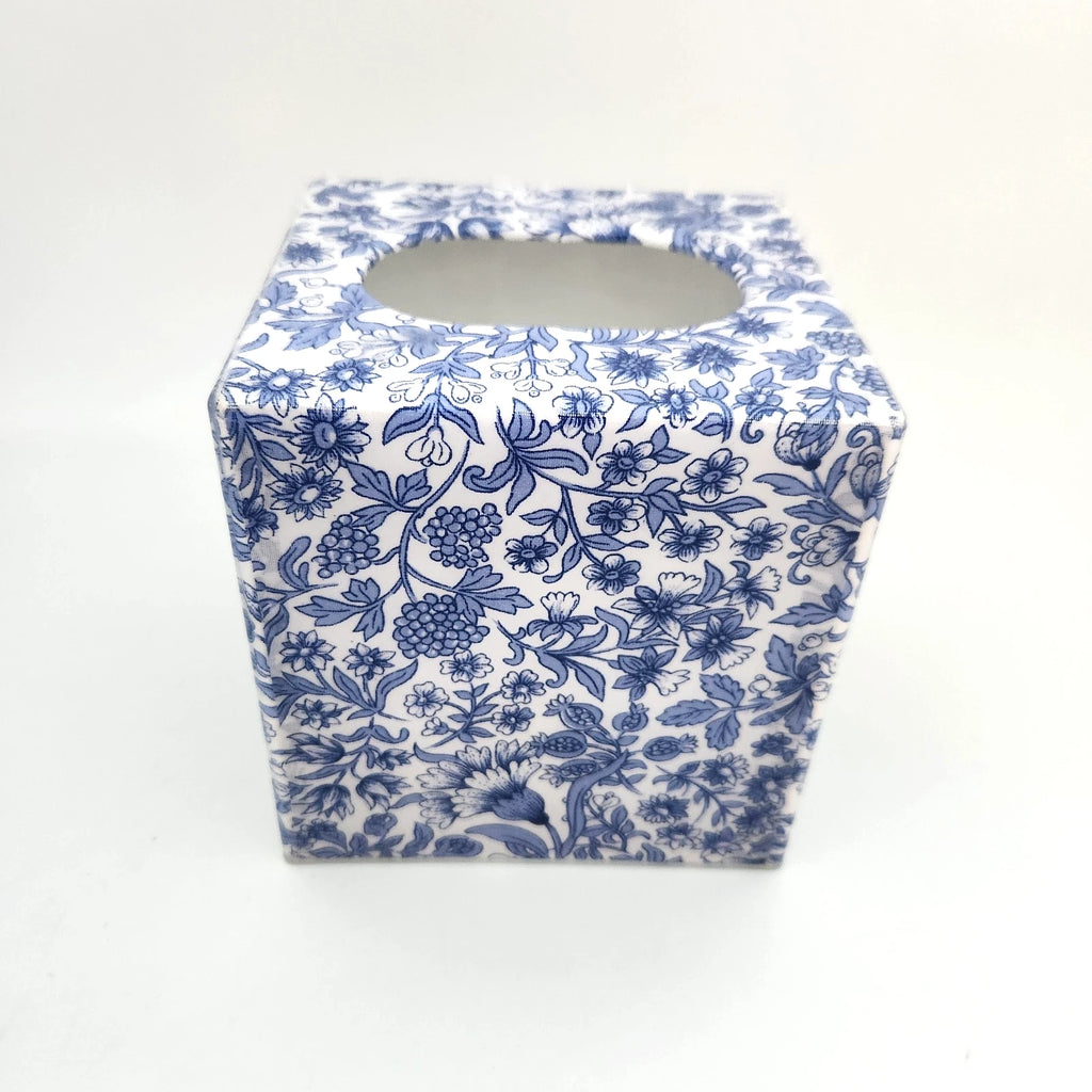 Pretty Tissue Box Holder Cover Blue and White Vintage Linens 'n Things Label | eBay