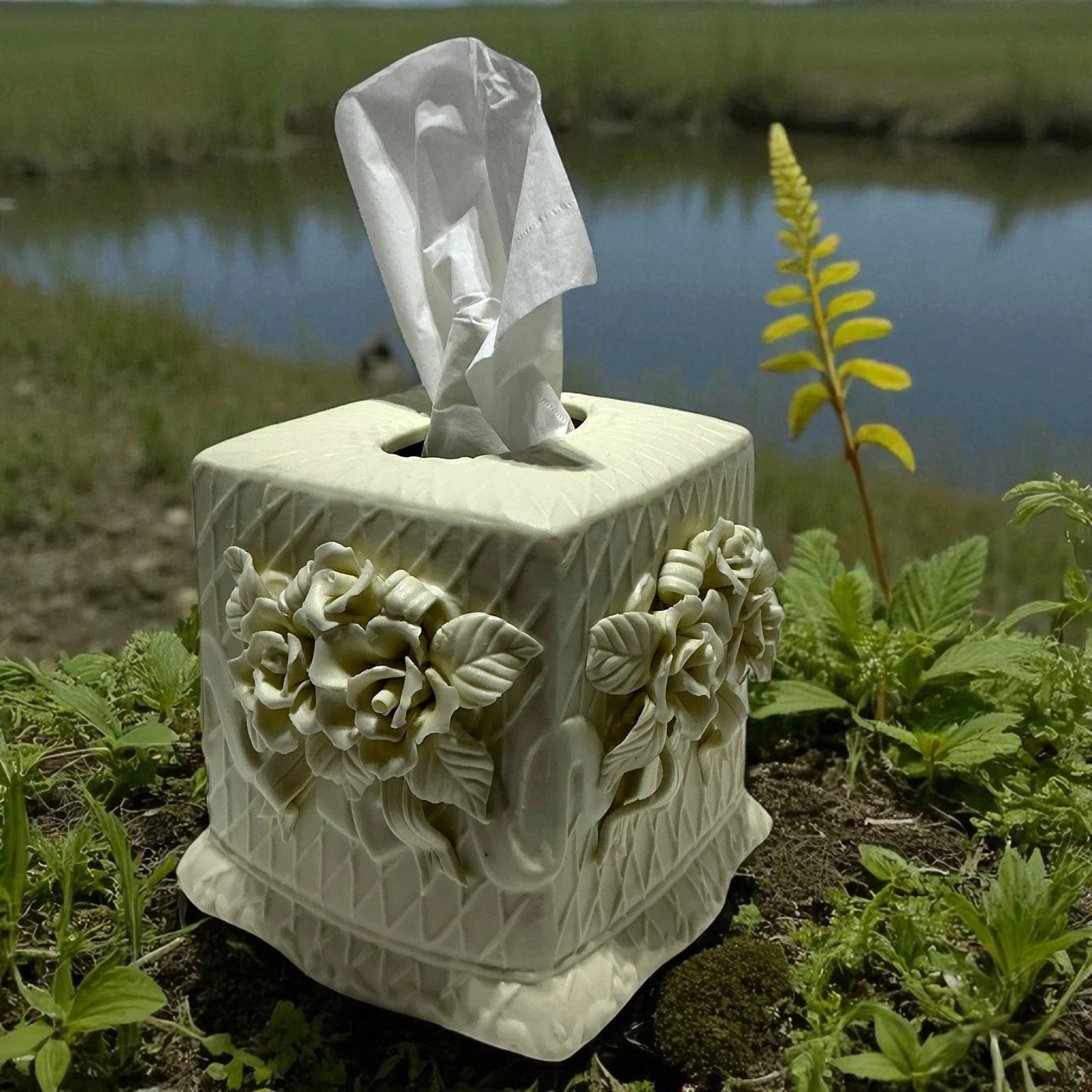 Tissue Box Ceramic Victorian Rose Cover Off-White Elegant 3-D in Ivory Flowers | eBay