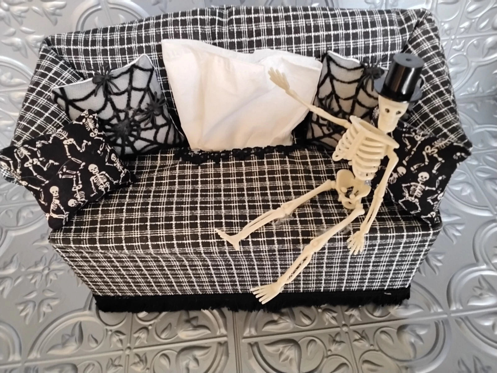 SKELTON Sofa Tissue Box Cover Free Tissues | eBay