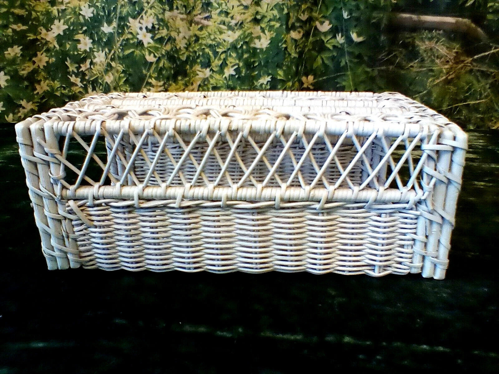VINTAGE WHITE WICKER TISSUE BOX COVER RETRO MID CENTURY Cottage Beach Decor | eBay
