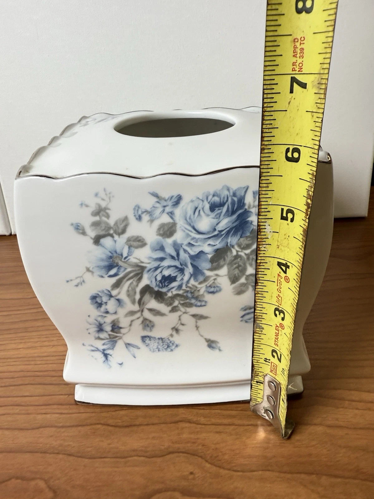 Veratex Tissue Box Cover White Blue Roses Silver Trim Gray Leaves MINT Condition | eBay