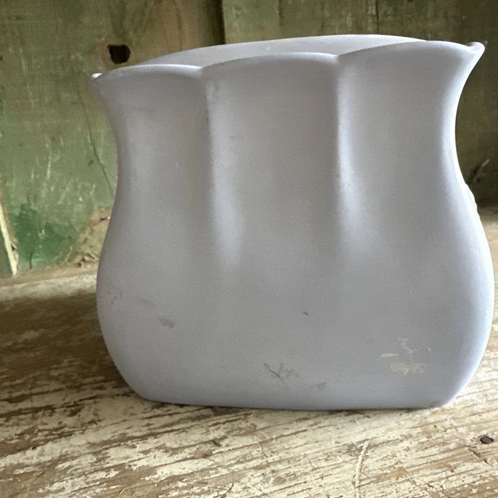 Vintage Duck Egg Blue Soap Stone Tissue Holder With White Roses | eBay