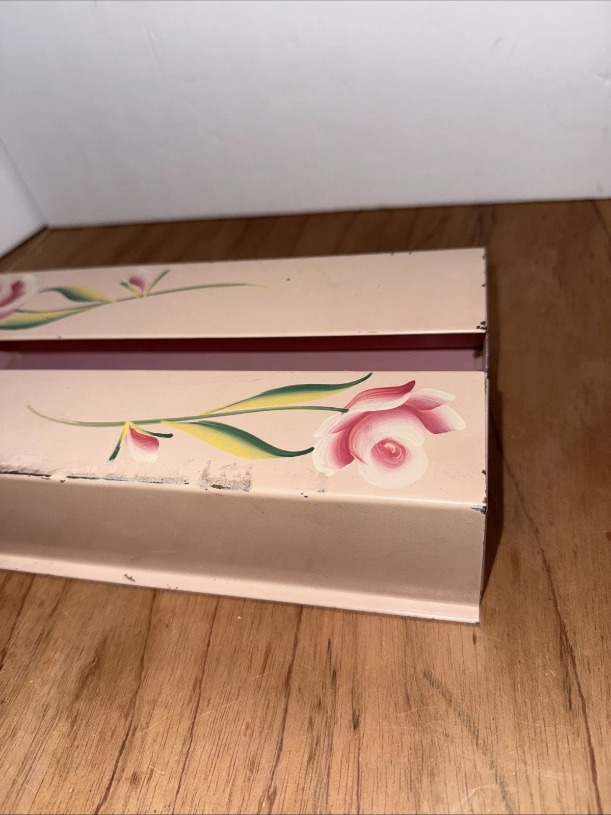 VTG Metal Pink Hand Painted Rose Wall Mount Tissue Holder/Box Holder | eBay