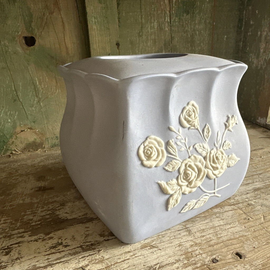 Vintage Duck Egg Blue Soap Stone Tissue Holder With White Roses | eBay