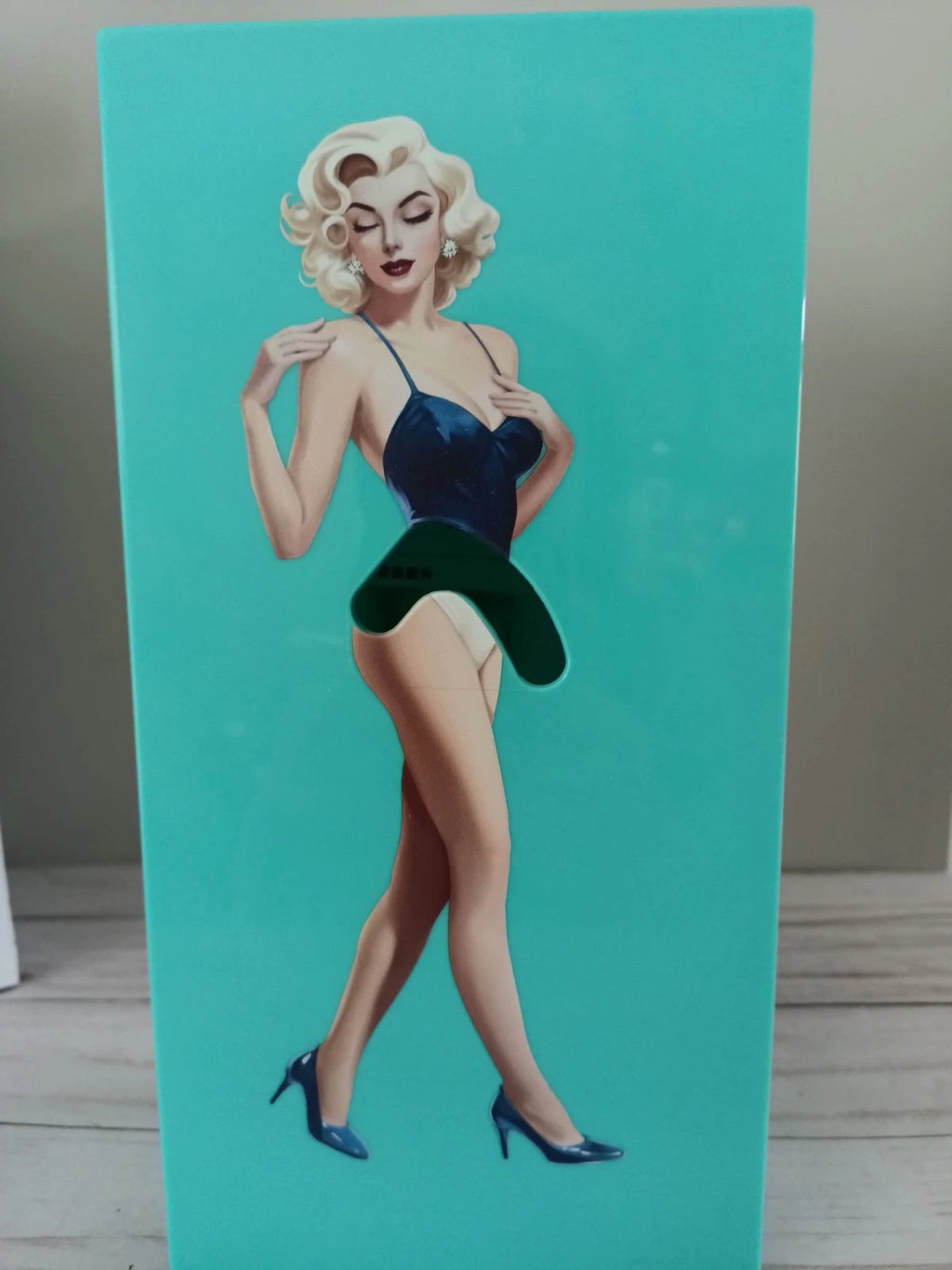 💋Marilyn Monroe Inspired Flowing Skirt Adjustable Tissue Box w Box | eBay