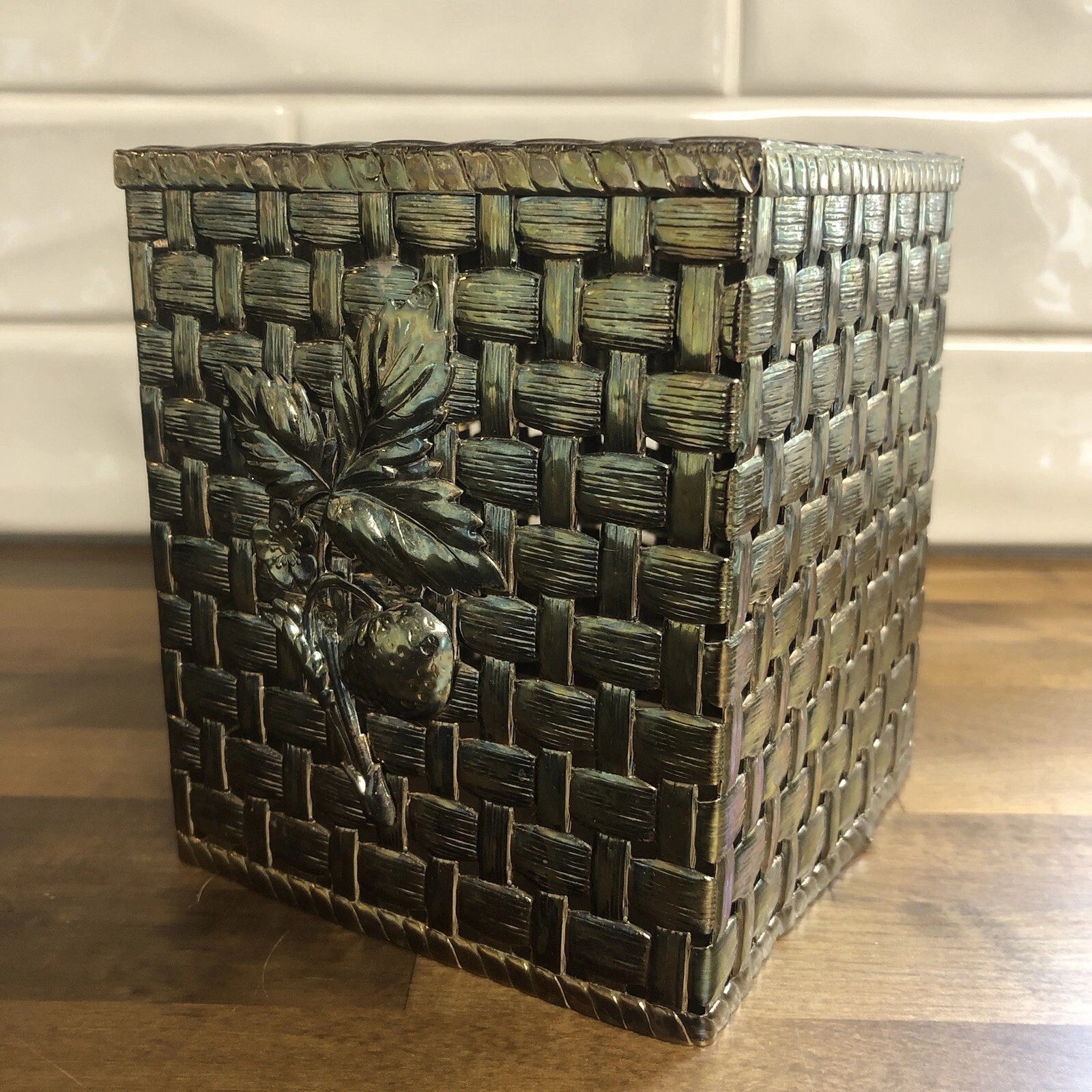 Vintage Gold Tone Square Tissue Box Cover Basket Weave Pattern Strawberry Design | eBay