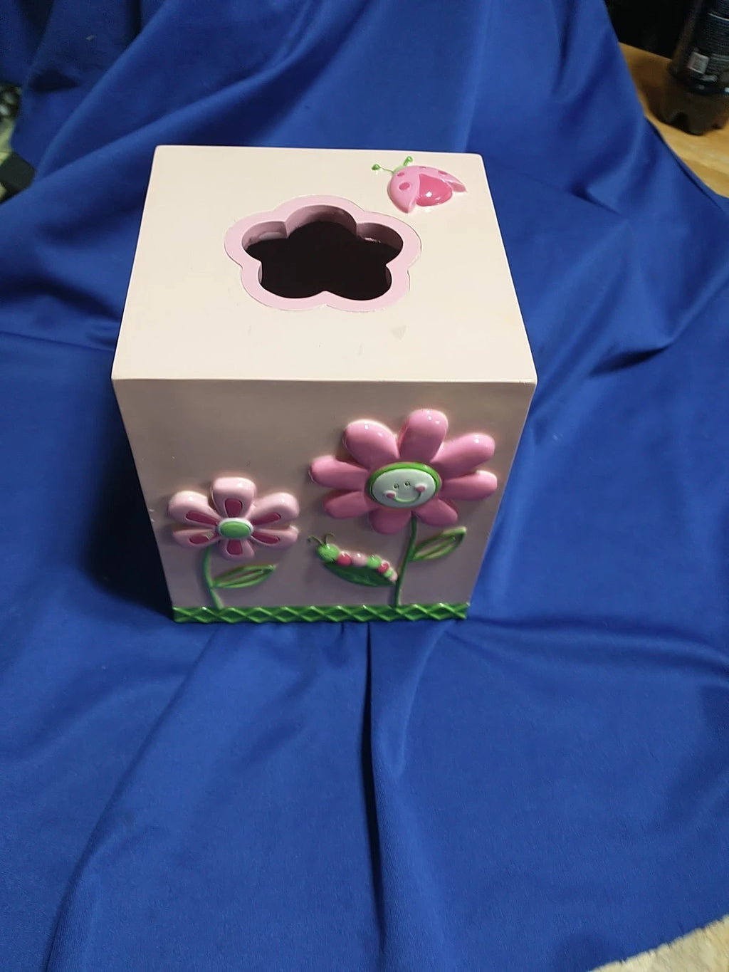 KH BUTTERFLY GARDEN TISSUE BOX COVER PINK FLOWERS CATERPILLAR LADY BUG RESIN | eBay