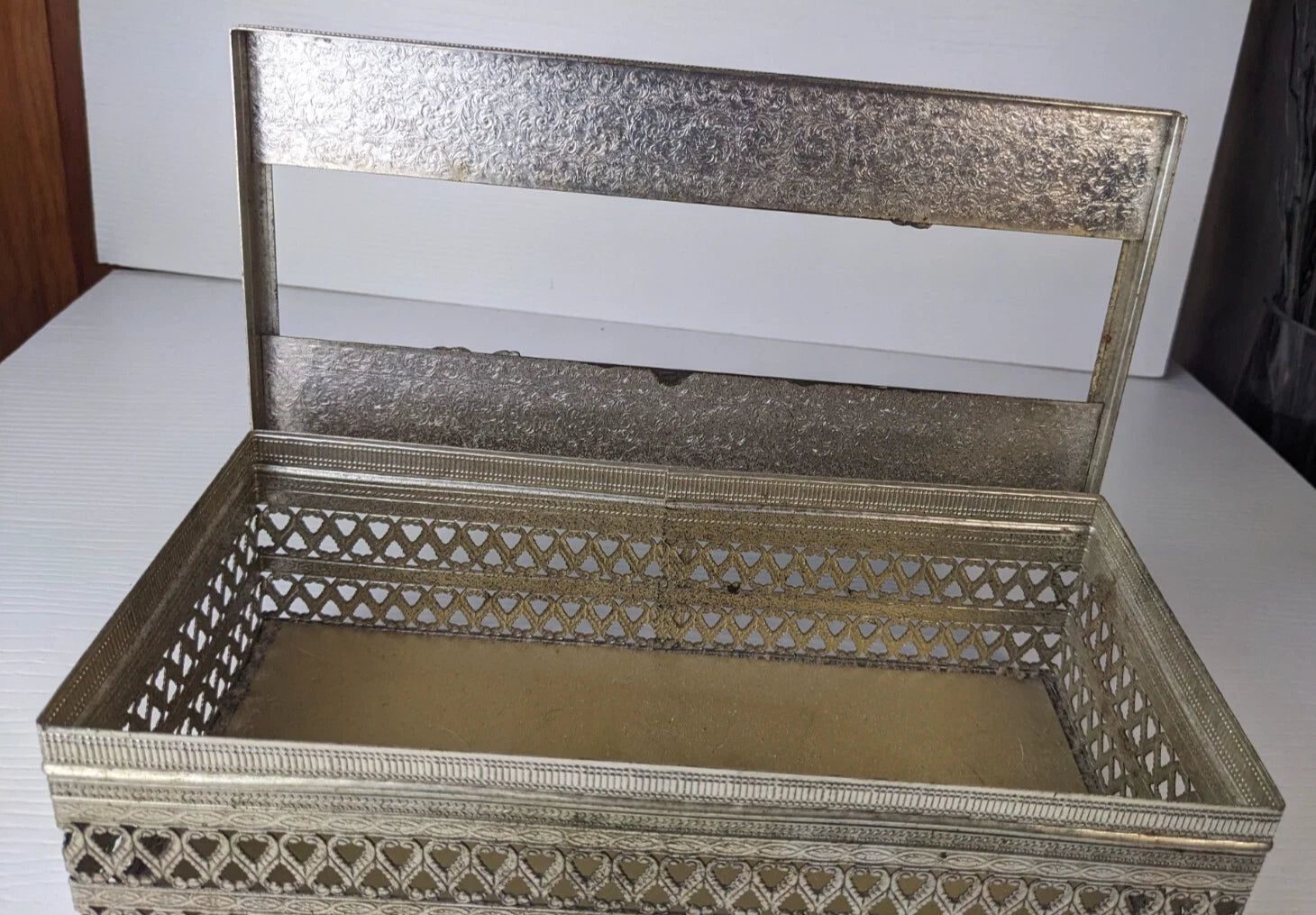 Vintage silvertone flower lattice Tissue Box Holder Ornate Hollywood Regency MCM | eBay