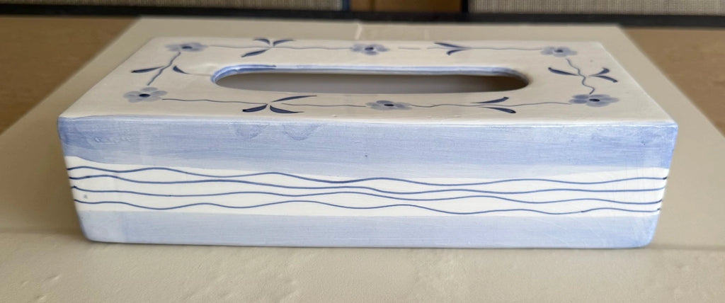 CERAMIC TISSUE BOX COVER WHITE W/ BLUE FLOWERS BATHROOM DECOR 10"X5 1/4"X2 1/2" | eBay