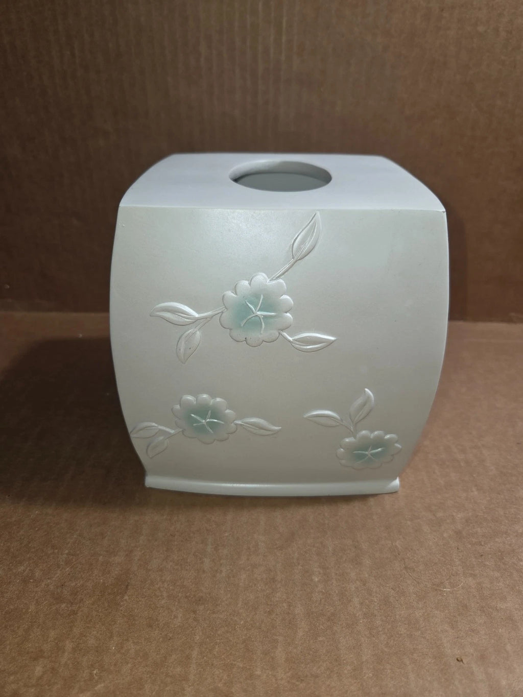 Tissue Box Cover Square Ceramic White with White Flowers with Pale Green Center. | eBay