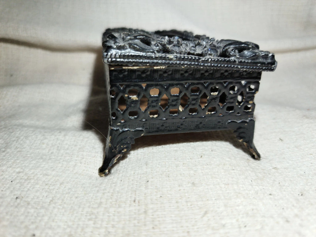 Vtg Pocket Small Tissue Holder Black Ormolu Filigree Ornate Regency 4.5” | eBay